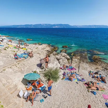 1 Bedroom Gorgeous In Gondolici Rabac