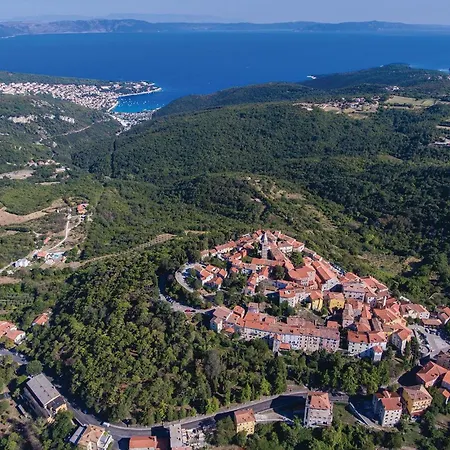 1 Bedroom Gorgeous In Gondolici Rabac