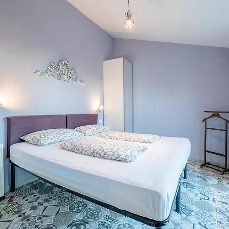 1 Bedroom Gorgeous In Gondolici Apartment Rabac