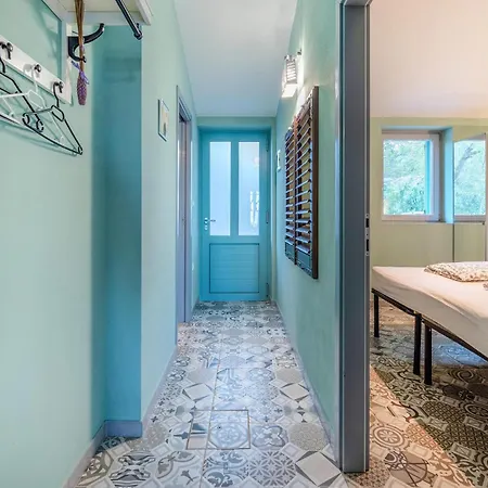 1 Bedroom Gorgeous In Gondolici Rabac