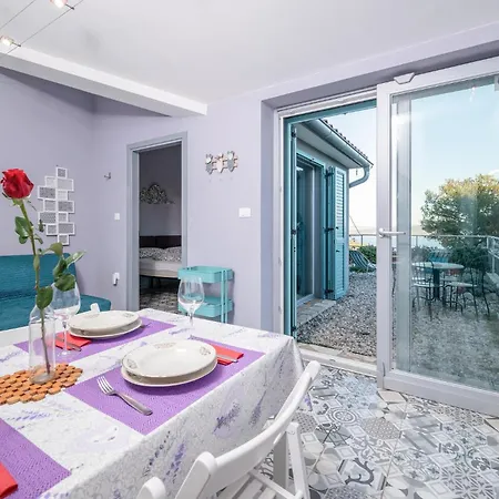1 Bedroom Gorgeous In Gondolici Apartment Rabac